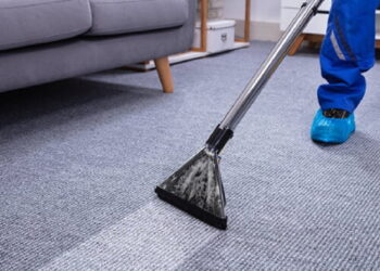 Emergency Carpet Cleaning Services After Floods or Leaks