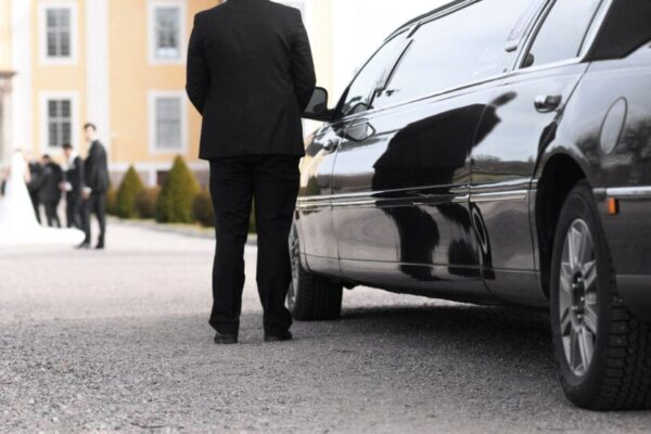 Upgrade Your Travel Experience with Calgary Chauffeured Limousines Calgary chauffeured limo