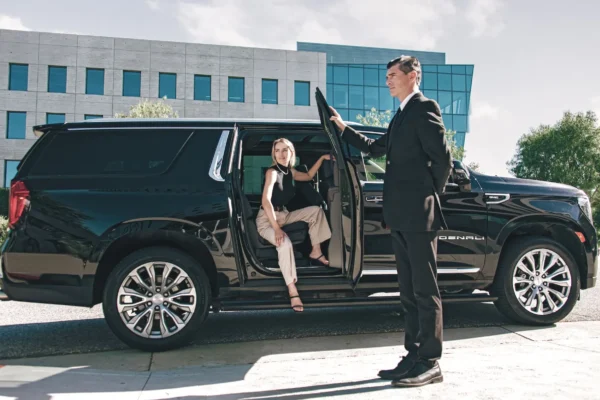 Luxury Transportation Service in LAX Luxury Transportation Service in LAX
