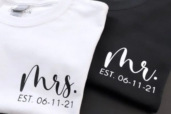 Why Should You Choose Matching Couple T-Shirts for Outings? Couple T-Shirts