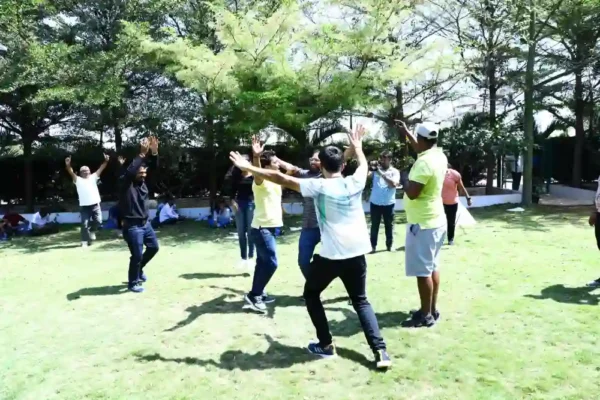 How Do Event Organisers Add Games, Activities, and Joy to Family Days? family day out in Bangalore