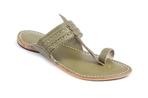 Sparkle Seaweed Kolhapuri Chappal: A Fusion of Tradition and Modern Flair Sparkle Seaweed - Kolhapuri chappal men