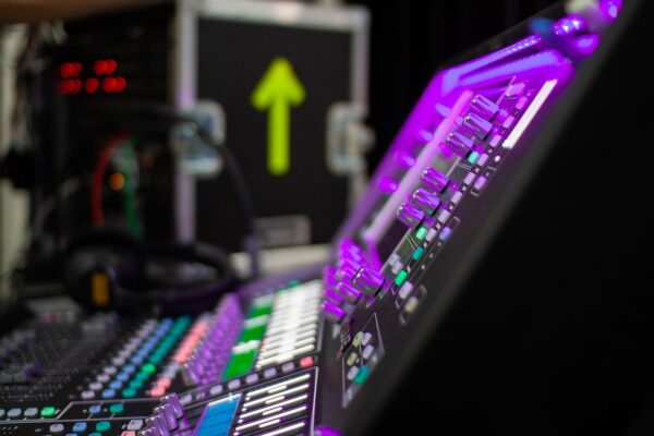 Why Voice Over Services Are Booming in Dubai over