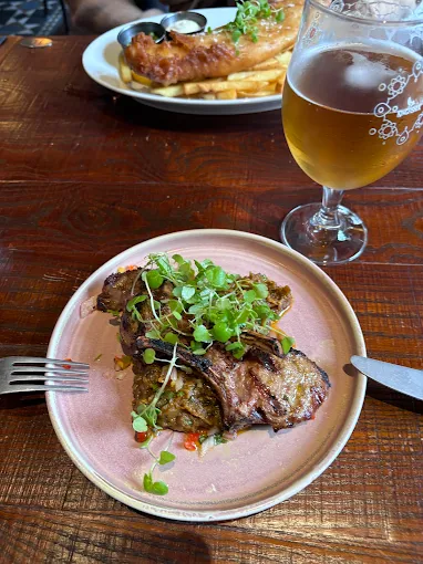 Best Pub Food in Portobello Market